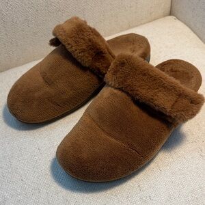 Vionic Brown Slippers with Faux Fur